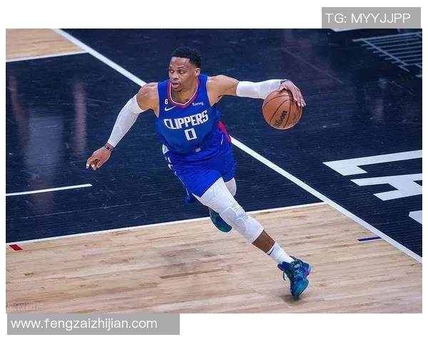 拉塞尔威斯布鲁克的篮球传奇之路与个人成长历程解析 拉塞尔威斯布鲁克的篮球传奇之路与个人成长历程解析